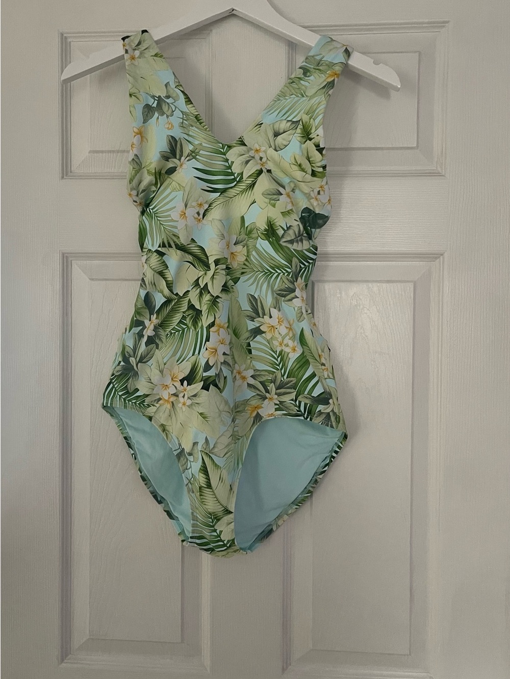 Tommy Bahama Womens Tropical Floral One-Piece Swimsuit - 8